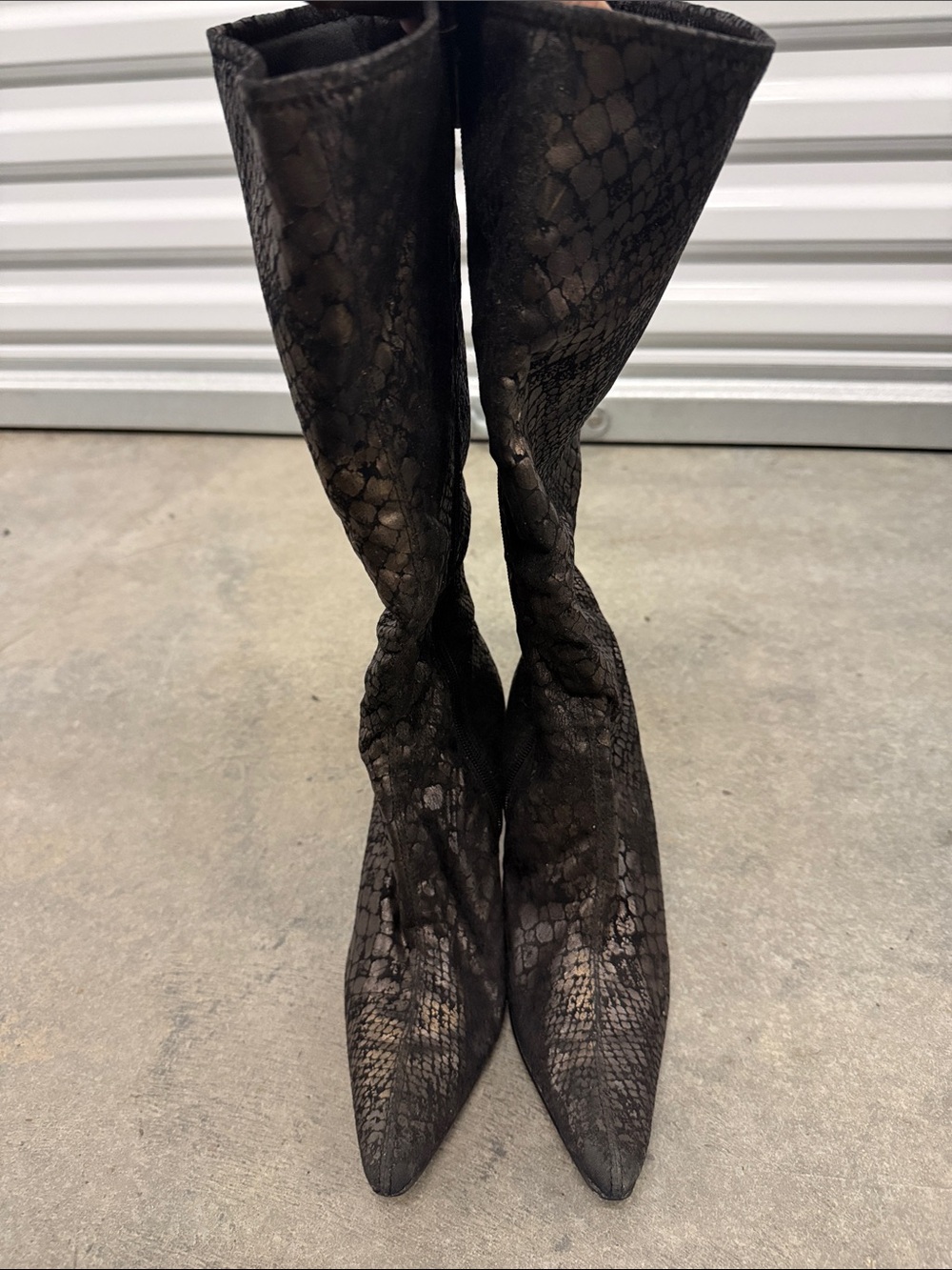 Vintage Snake-Embossed Pointed-Toe Knee-High Heeled Boots — Black